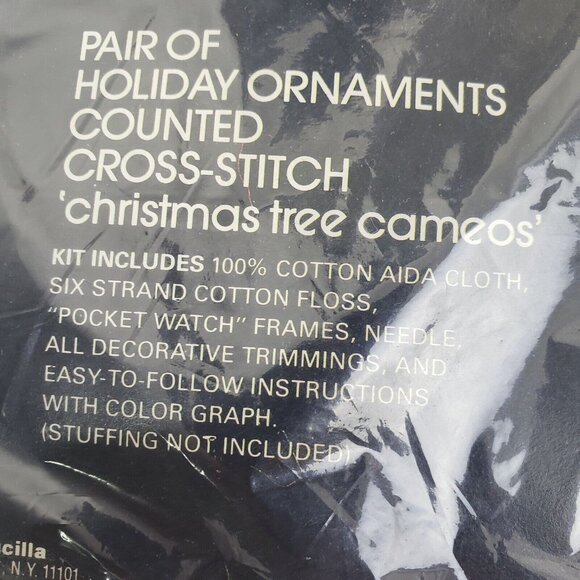 2 Bucilla Counted Cross Stitch Ornaments Kits Vintage 48788 48789 Santa Snowman - Picture 5 of 12